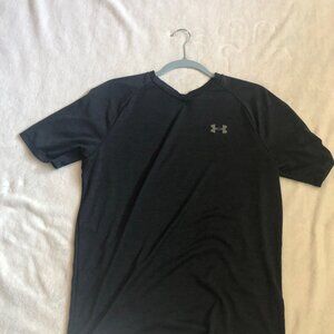 Under Armour Small "The Tech Tee" Gray V-Neck